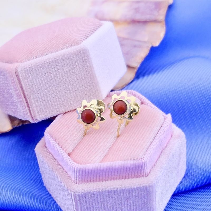Image 7 of Gold earrings with red coral