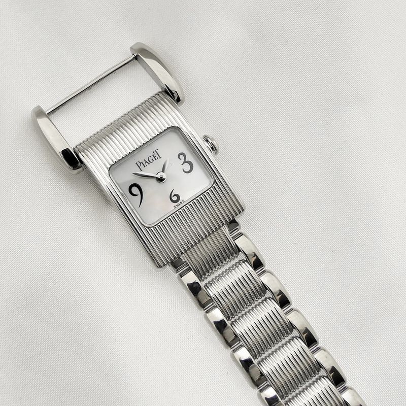 Image 29 of Piaget Miss Protocole 5221; 18k white gold women's watch with mother-of-pearl dial