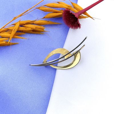 Bicolor fantasy brooch Image 2 of Bicolor fantasy brooch