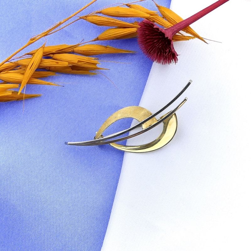 Image 2 of Bicolor fantasy brooch