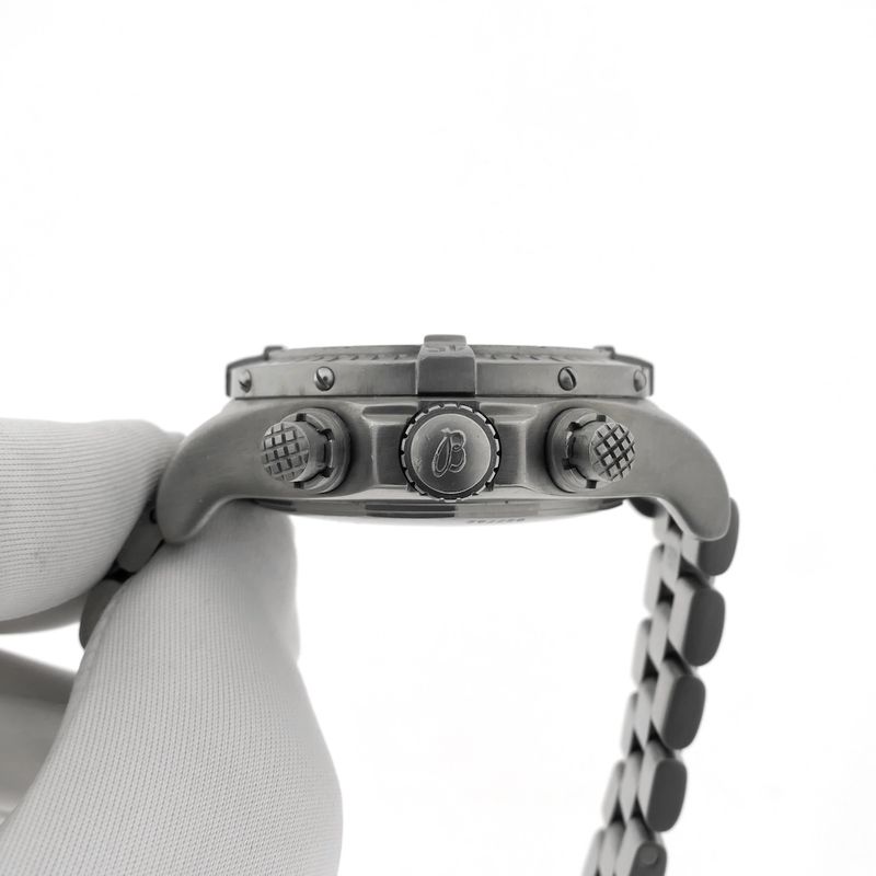 Image 5 of Breitling Chrono Avenger Titanium E13360; Chronograph men's watch