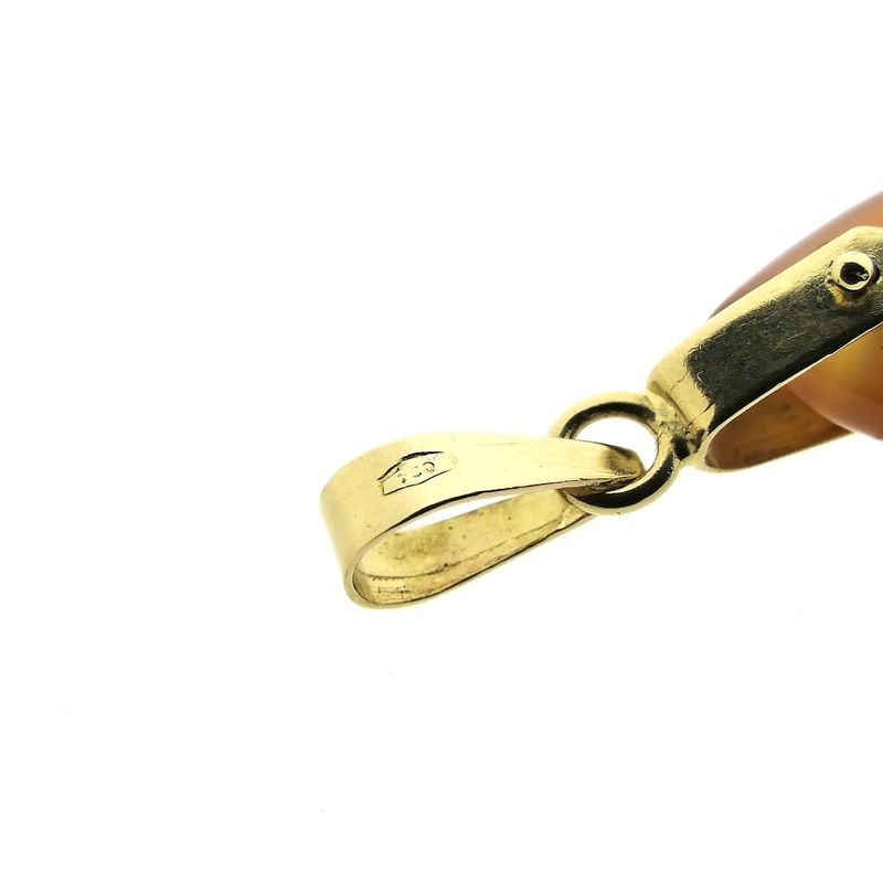 Image 3 of Gold pendant with carnelian bandagate