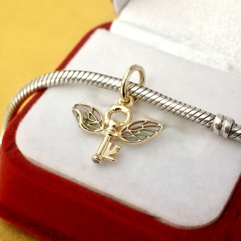 Image 2 of Pandora x Harry Potter charm pendant; Gold Plated; Winged Key