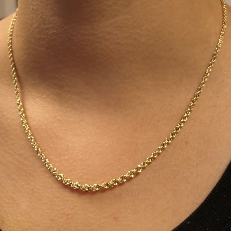 Image 9 of Gold twisted link chain