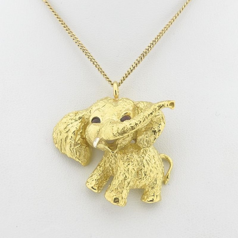 Image 7 of Gold pendant of an elephant with carnelian