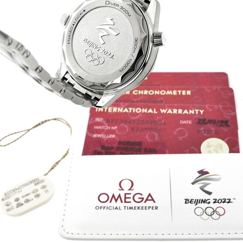 Image 14 of Omega Seamaster Diver 300M 'Beijing 2022' 522.30.42.20.03.001; Automatic diving watch
