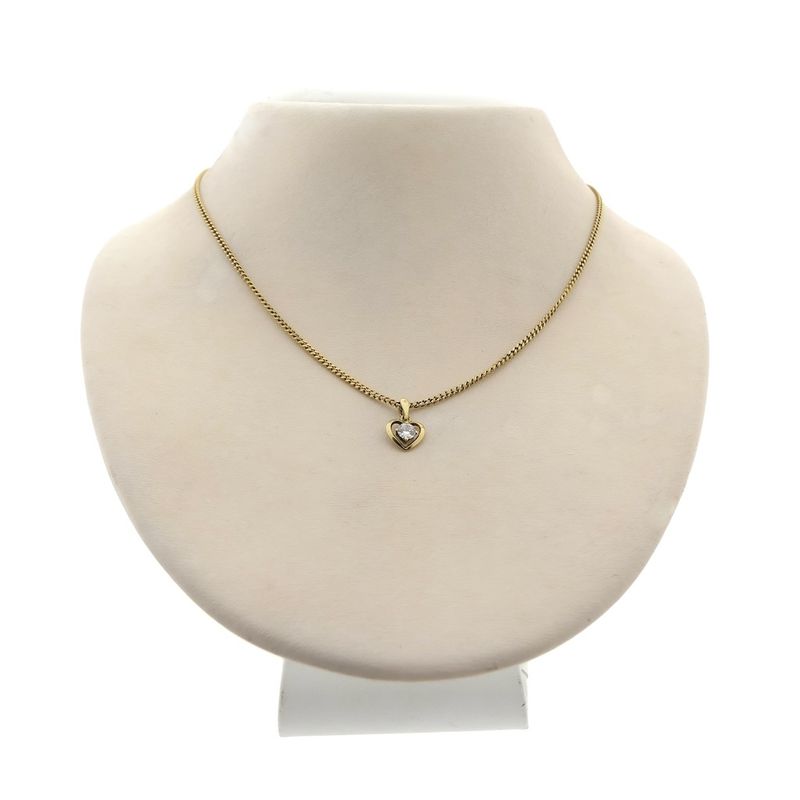 Image 3 of Gold pendant of a heart with zirconia