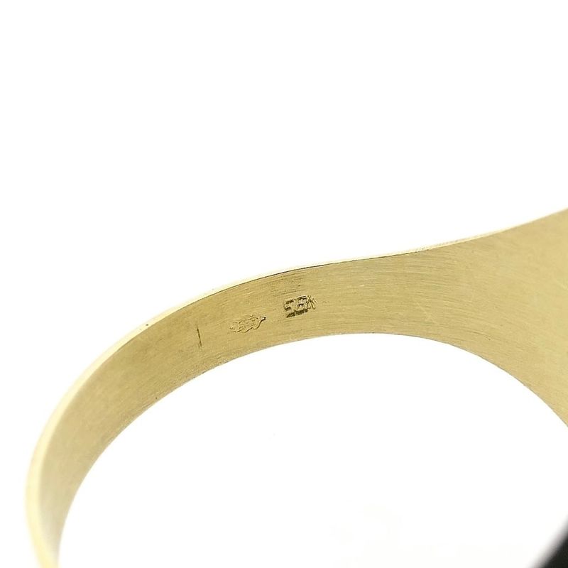 Image 6 of Gold signet ring with onyx.