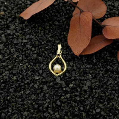 Image 2 of Gold pendant with pearl | Vintage