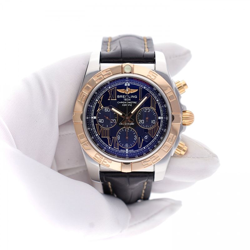 Image 5 of Breitling Chronomat B01 44mm CB011012/B968; Gold/Steel Watch