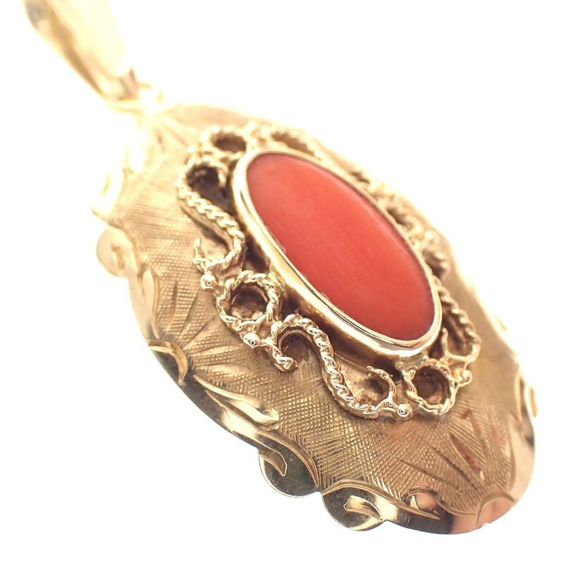 Image 3 of Vintage gold pendant with red coral