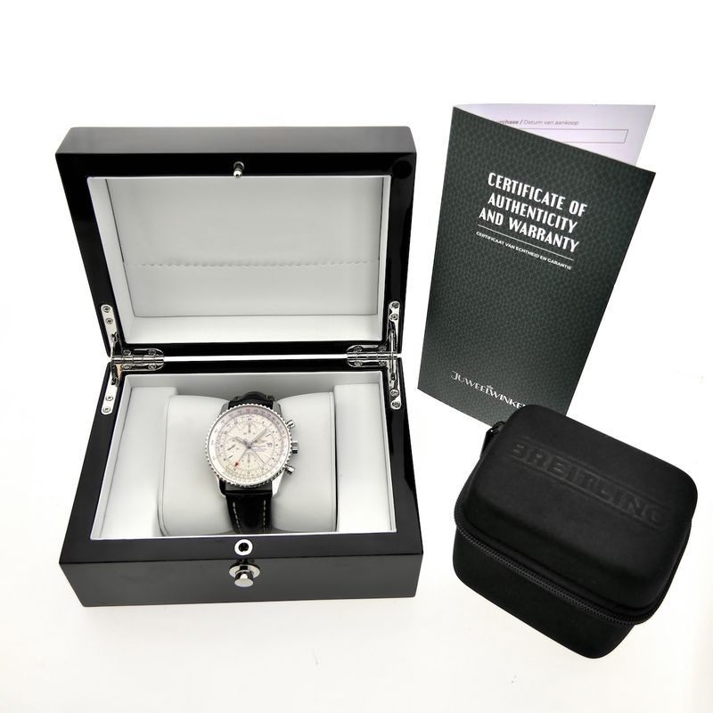 Image 4 of Breitling Navitimer World GMT A24322; Automatic men's watch