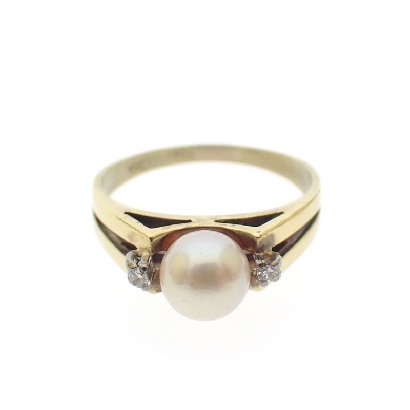 Image 6 of Gold ring with diamond 0.05 ct.