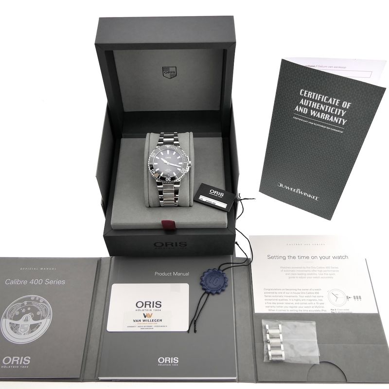 Image 6 of Oris Aquis Date 'Calibre 400' 0140077694154; Automatic men's diving watch