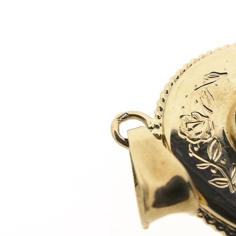 Image 7 of Vintage gold pendant with garnet