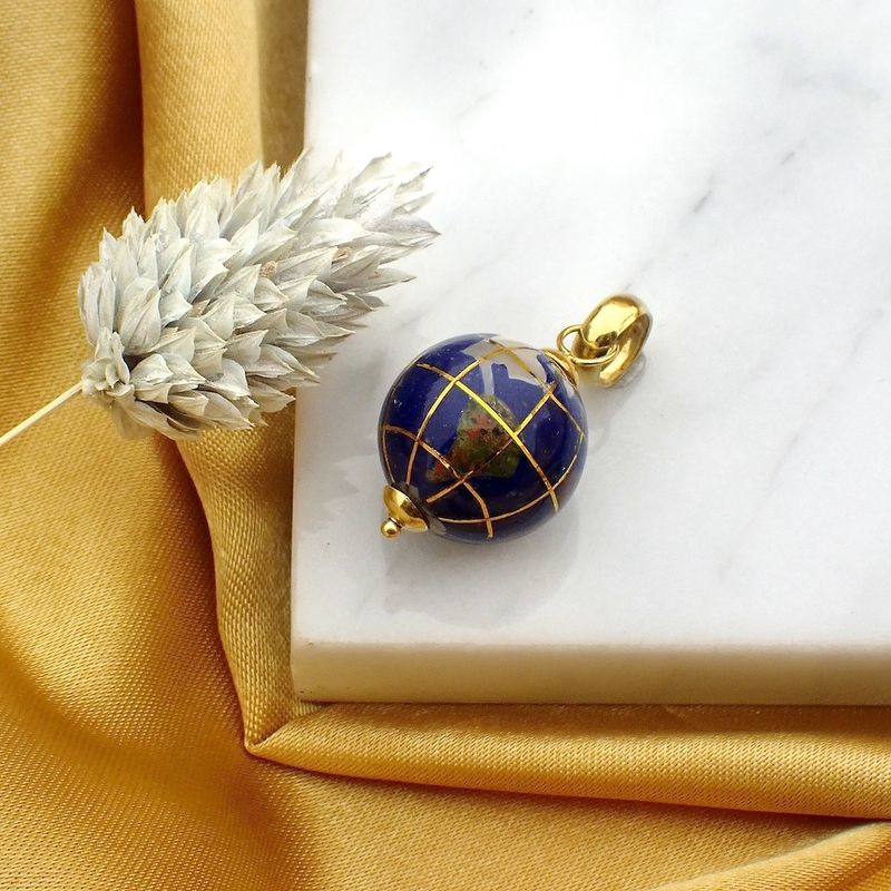 Image 2 of 18 carat gold globe pendant with enamel