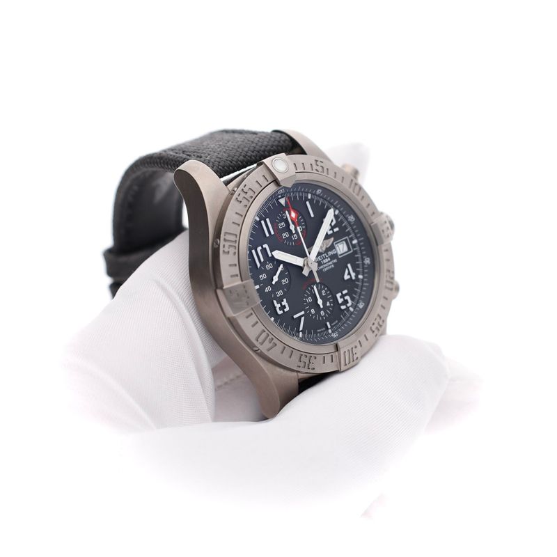 Afbeelding 11 van Breitling Avenger Bandit Chronograph E1338310; Automatisch Heren Horloge