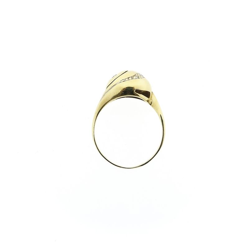 Image 5 of Gold ring with diamond; 0.09 ct.