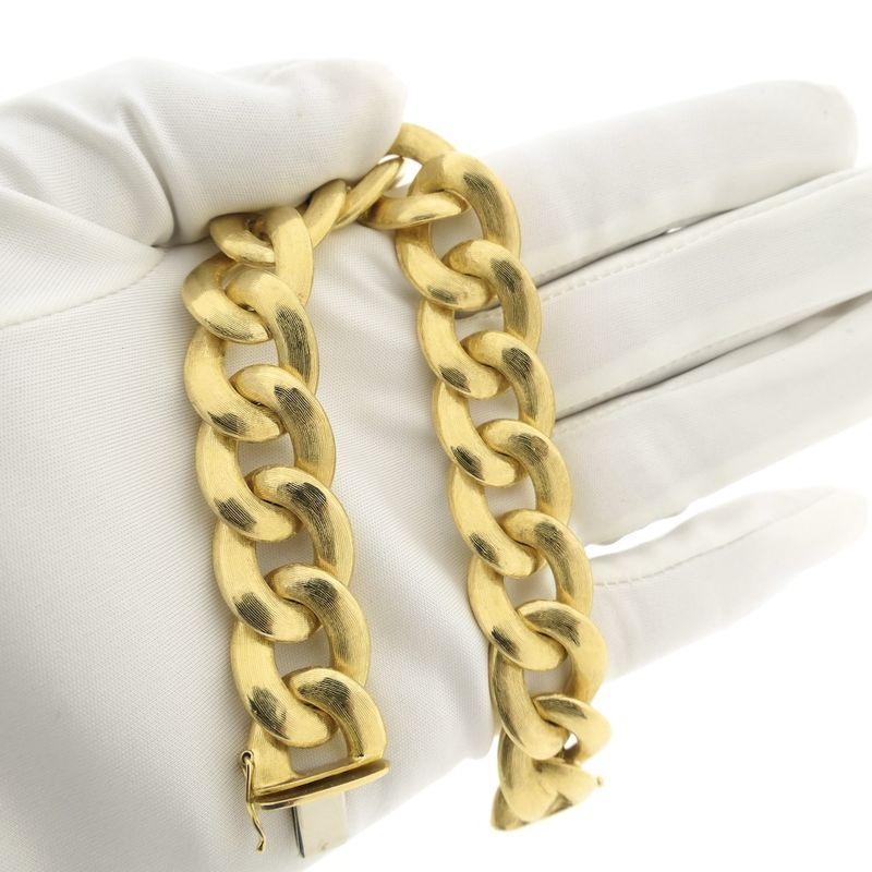 Image 10 of Robust gold gourmet link bracelet