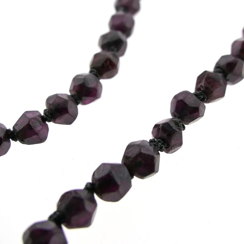 Image 6 of Garnet necklace/saucer with gold clasp; Antique | 80 cm