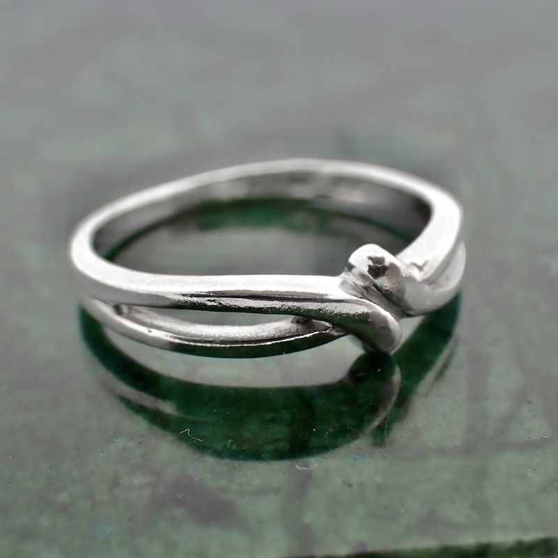 Image 2 of Silver ladies ring with knotted design