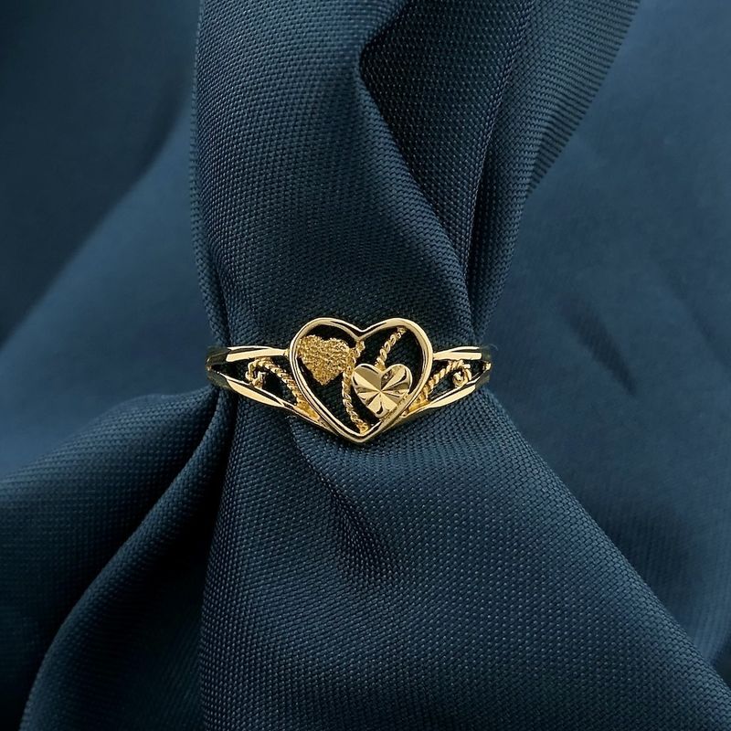 Image 2 of 21 carat gold ring with hearts