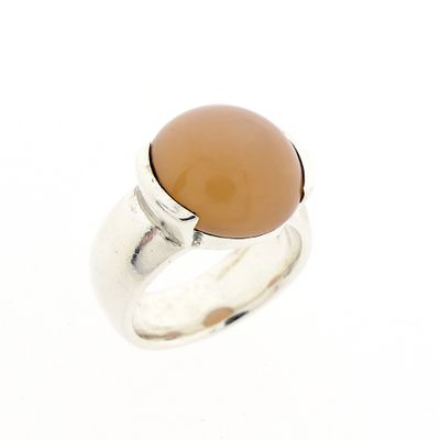 Image 1 of Silver ring with peach moonstone