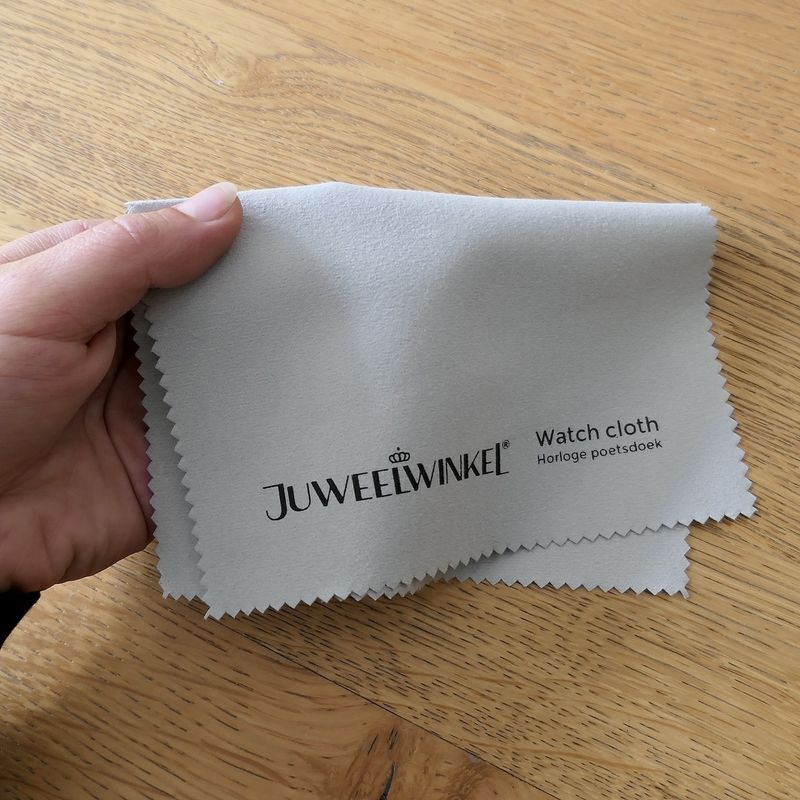 Image 9 of Watch polishing cloth; for metal and stainless steel watches; 15 x 20 cm