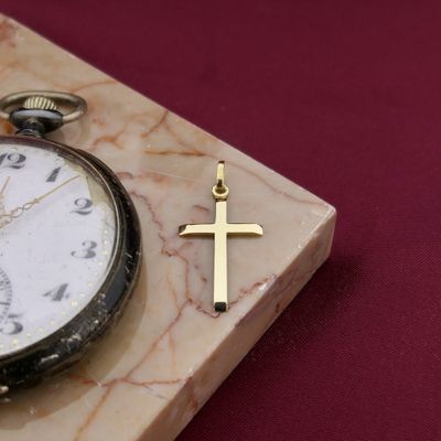 Image 2 of Gold pendant of a cross