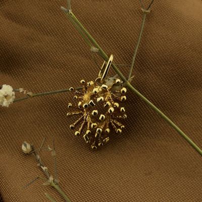 Image 2 of Gold pendant | Coral