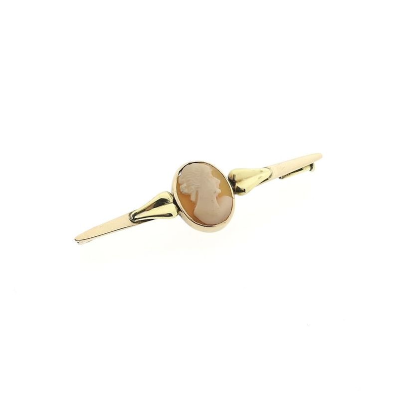 Image 3 of Vintage two-tone gold brooch with cameo