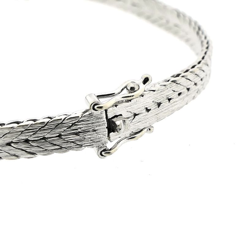 Image 3 of White gold bracelet with sapphire and diamond 0.85 ct.