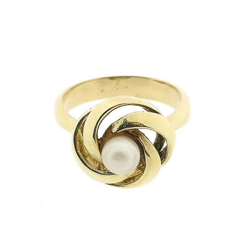 Image 3 of Vintage gold ring with pearl