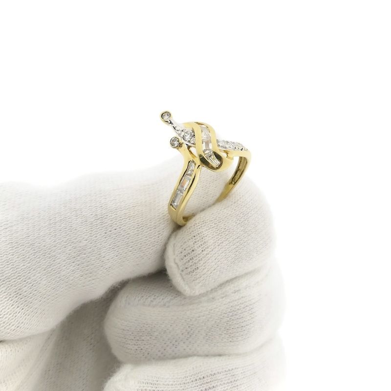 Image 11 of Gold ring with zirconia