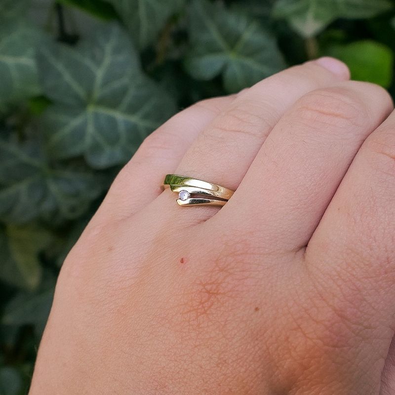 Image 4 of Gold ring with zirconia