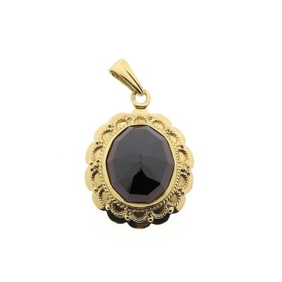 Image 1 of Vintage gold pendant with garnet