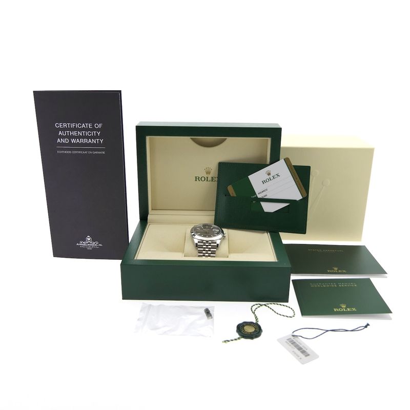 Image 4 of Rolex Datejust 41mm 'Rhodium' 126300; Automatic men's watch