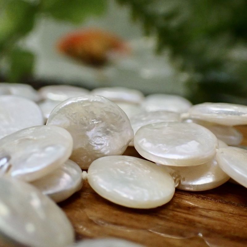 Image 4 of Pearl necklace with gold clasp.