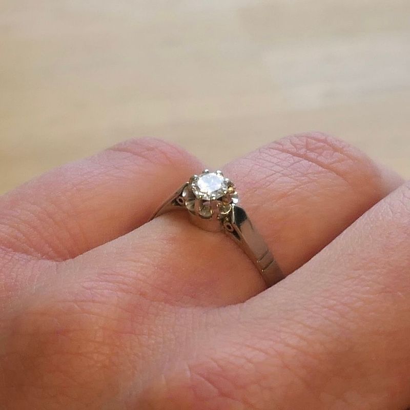 Image 6 of White gold solitaire ring with diamond; 0.14 ct.