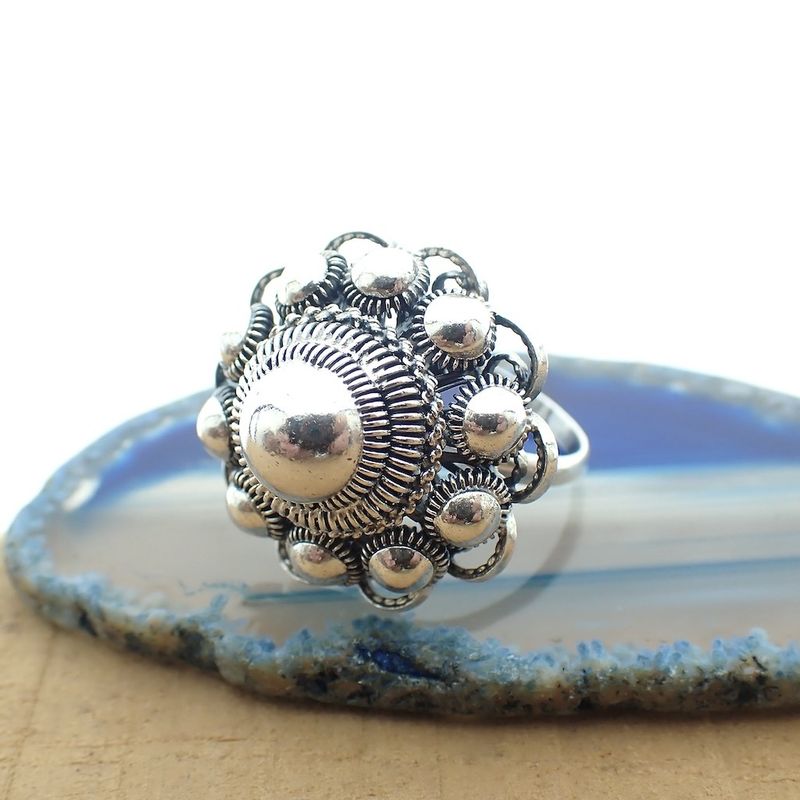 Image 2 of Silver ring with Zeeland button