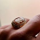 Afbeelding 7 van Gouden ring met uitgesneden portret van camee