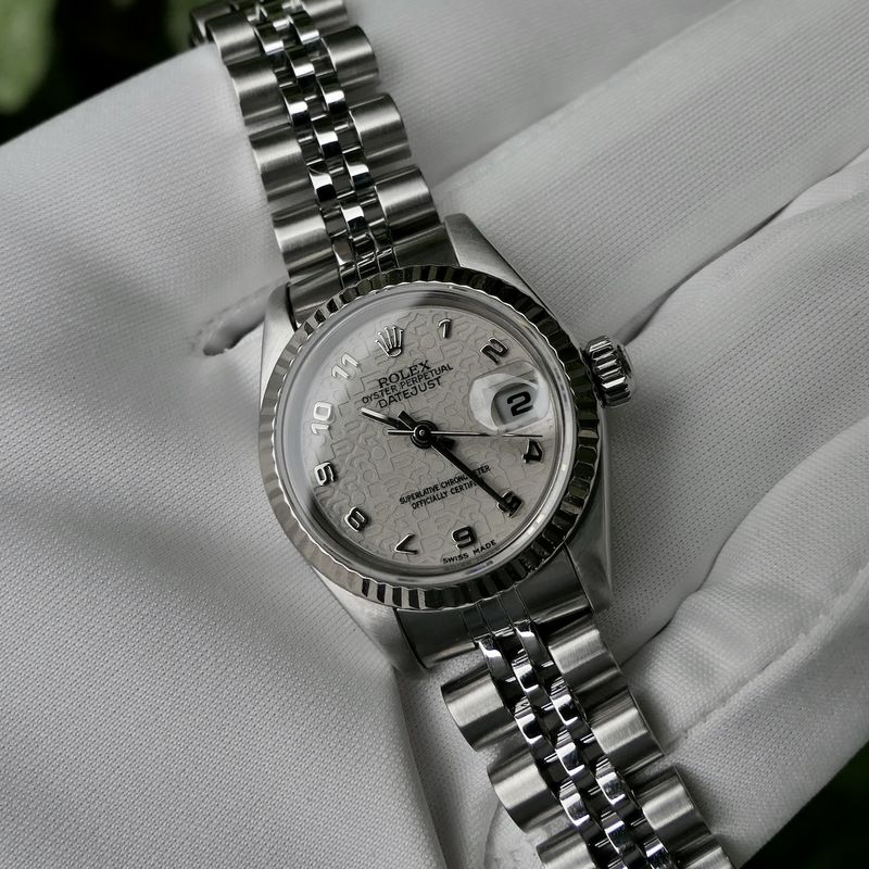 Image 19 of Rolex Datejust 26mm 'Full-Set' 79174; Automatic women's watch