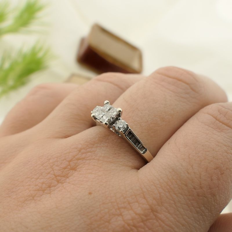 Image 4 of 8 carat fantasy ring with diamond 0.50 ct.