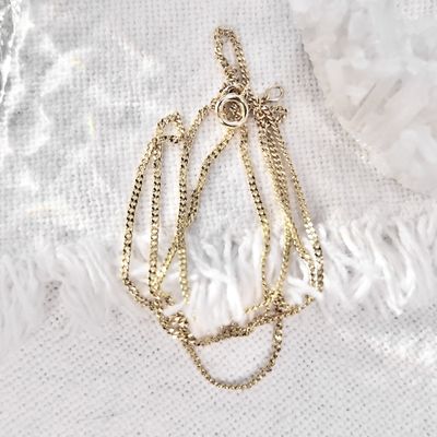 Image 2 of 8-karat flat gourmet link chain | 60 cm