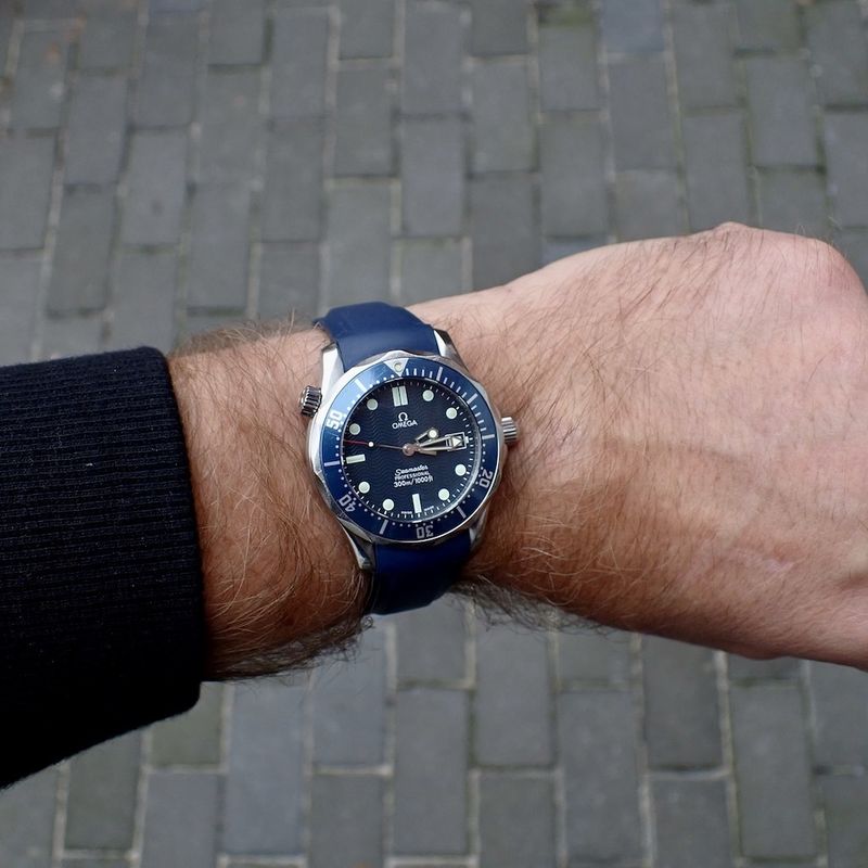 Image 9 of Omega Seamaster Professional; Unisex diving watch