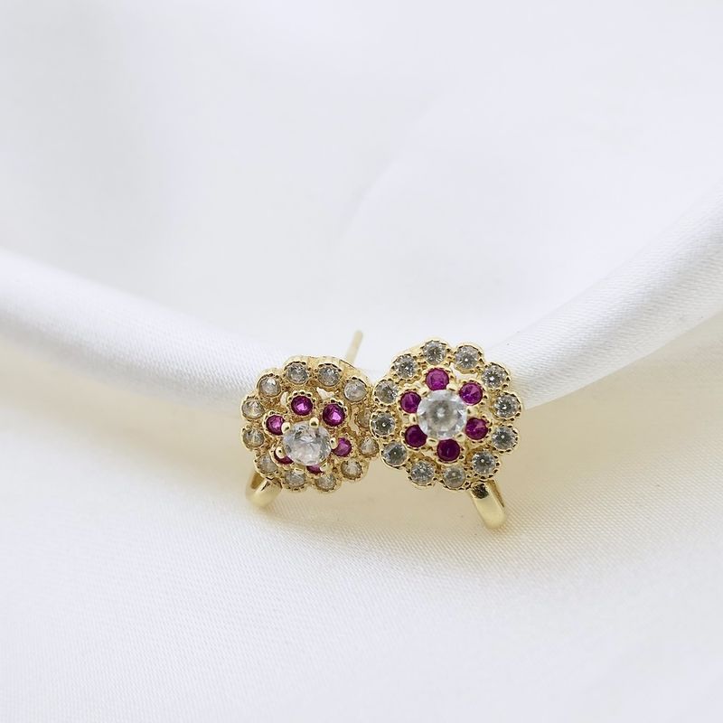Image 4 of Gold flower earrings with zirconia | Asmina