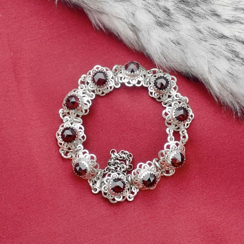 Image 2 of Vintage silver bracelet with garnet; Boat bracelet | Ø 56 mm