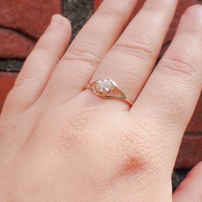 Image 4 of Gold ring with zirconia stones