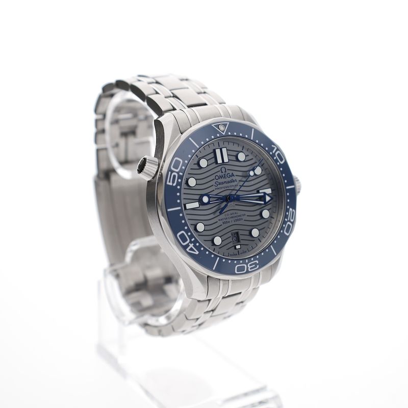 Image 3 of Omega Seamaster 300m Co-Axial Master Chronometer 42mm 210.30.42.20.06.001; Automatic men's watch