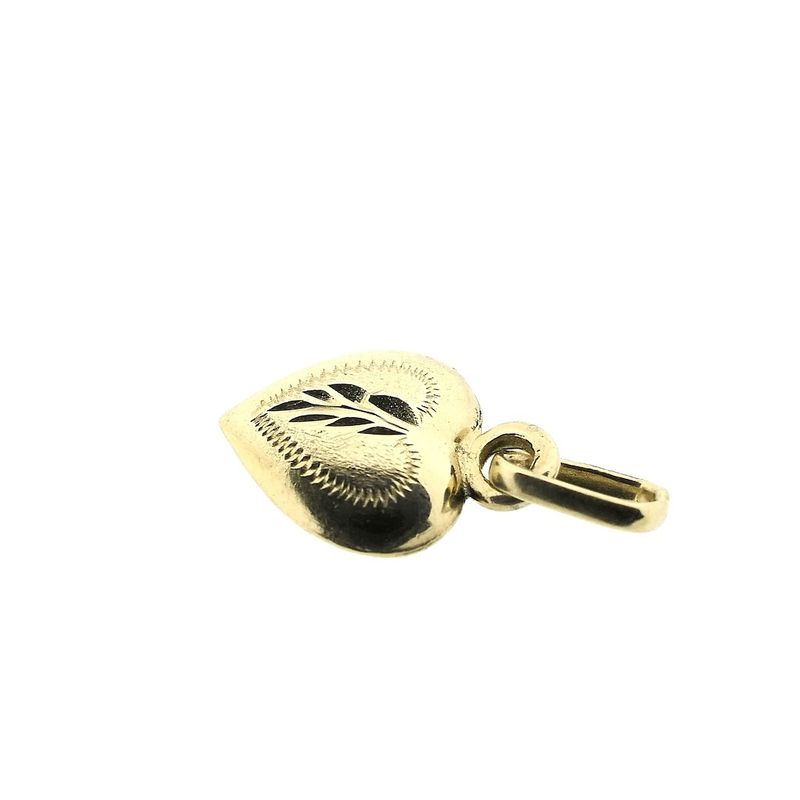 Image 3 of Gold pendant of a heart